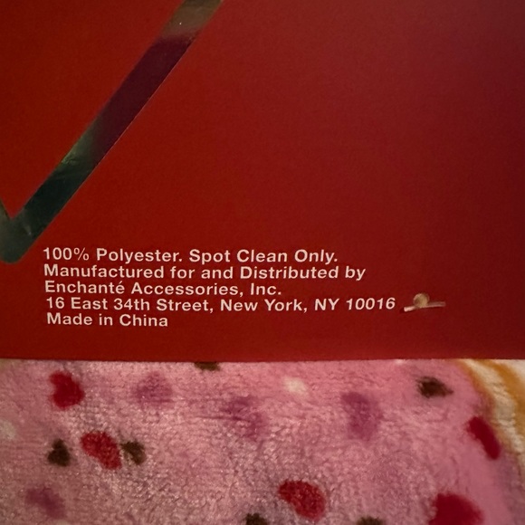 DECO plush throw blanket with donut hearts - Picture 7 of 9